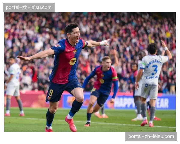 莱万多夫斯基确认将因伤赛季报销，无缘欧冠剩余赛事