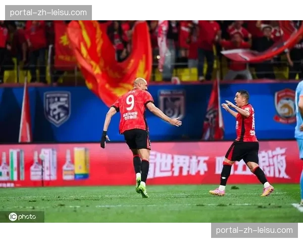 成都蓉城2-1逆转云南玉昆，索罗金头球扳平费利佩制胜